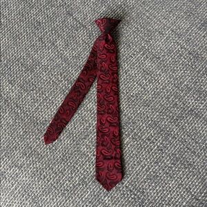 Vintage 80s Boys’ Ages 4-7 13" L Burgundy + Black Paisley Clip-On Tie